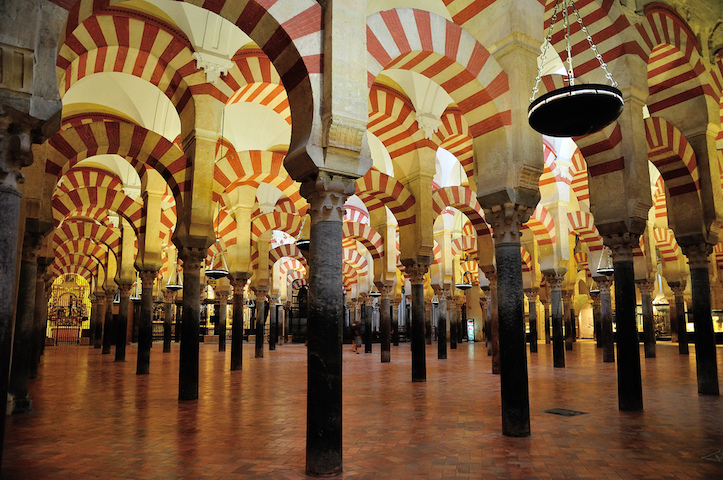 Destinasi Wisata Islami: Menjelajahi Keindahan Masjid-masjid di Dunia